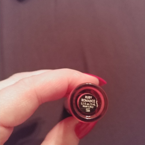 Liquid lip color - Picture 2 of 2